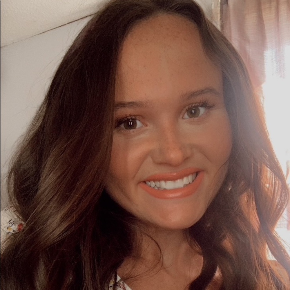 Meet your Posher, Chloe